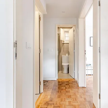 By River Apartment Porto