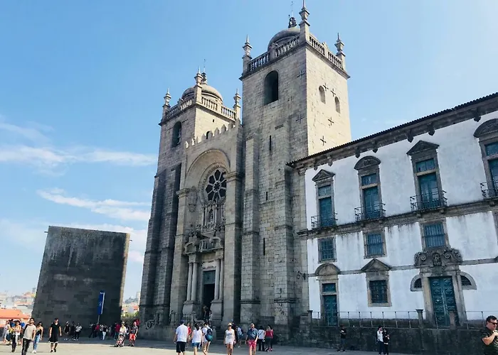 By River Апартаменты *