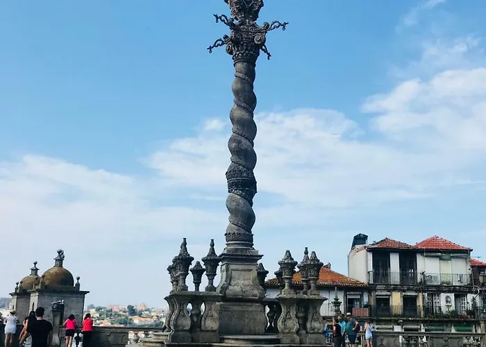 Апартаменты By River *