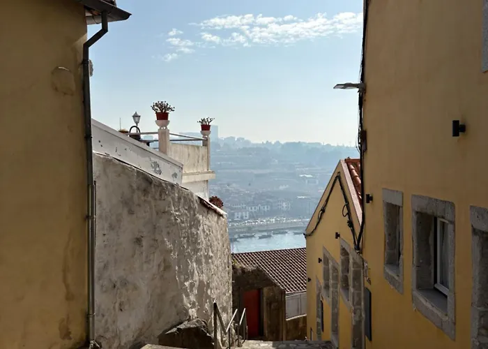 By River Apartment Porto